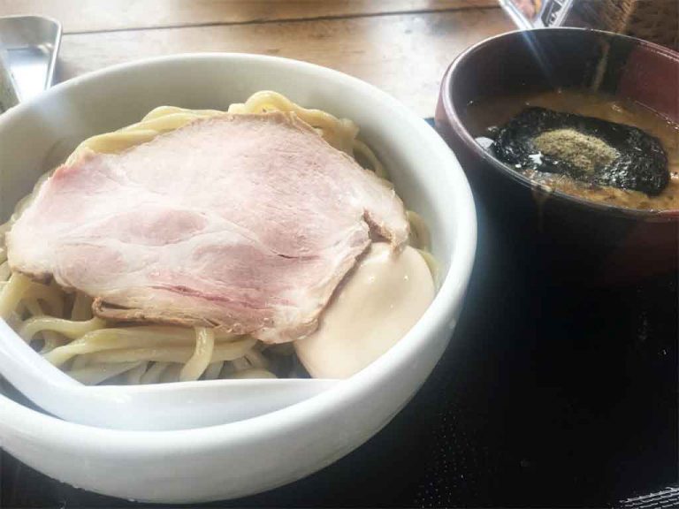 えびすこ 極太麺のつけ麺がおすすめ 王道の魚介とんこつ 麺大盛り無料 とみもぐ