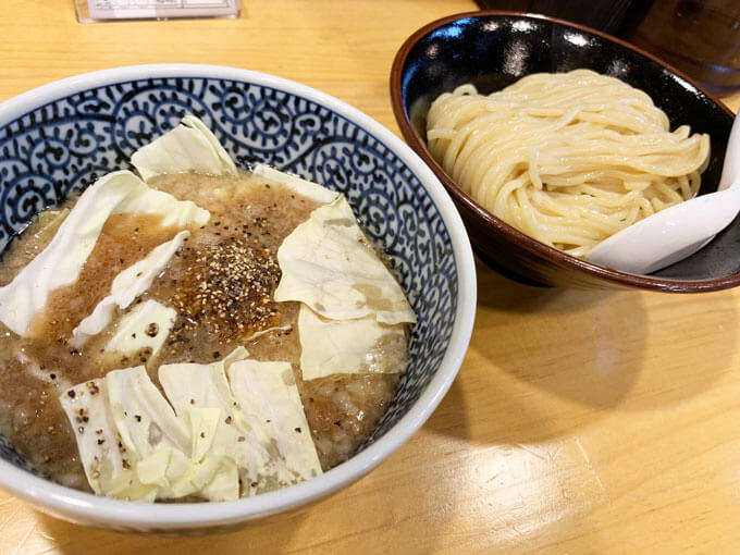 景勝軒(けいしょうけん) 富山店 | 太麺がうまい「つけ麺と富士そば」