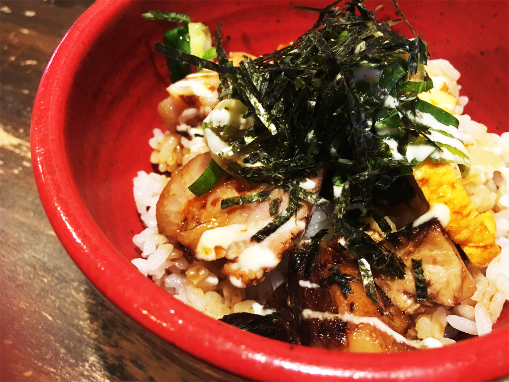 大葉で食欲倍増、きざみチャーシュー丼