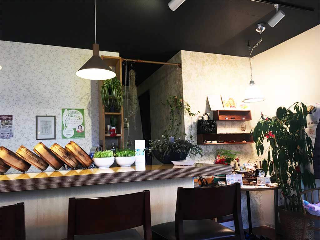 Cafe BLUE LEAVESはこんなお店
