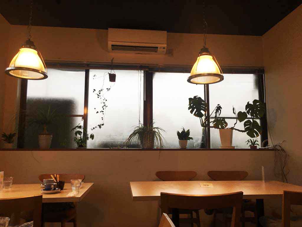 Cafe BLUE LEAVESはどんなお店?