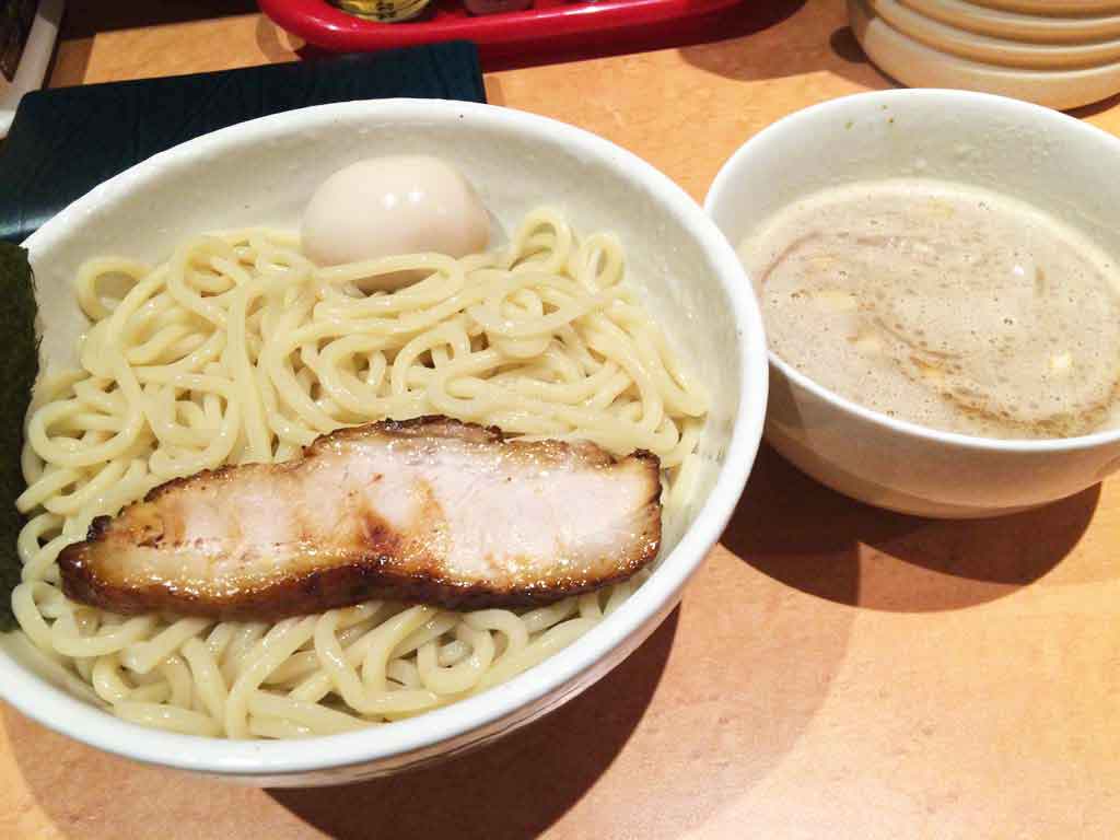 麺屋一鶴のつけ麺は夏限定メニュー