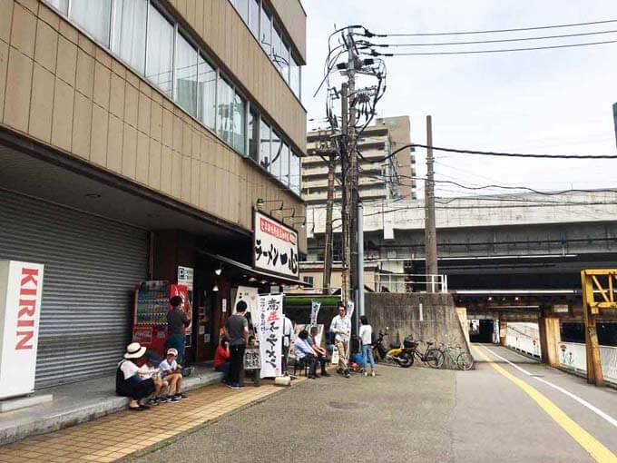 週末は観光客でいっぱい