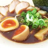 一心(いっしん) | 無添加へのこだわり「黄金の魚介系の富山ブラックラーメン」
