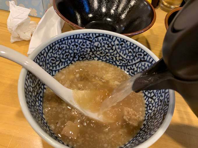 スープ割で〆を楽しむ
