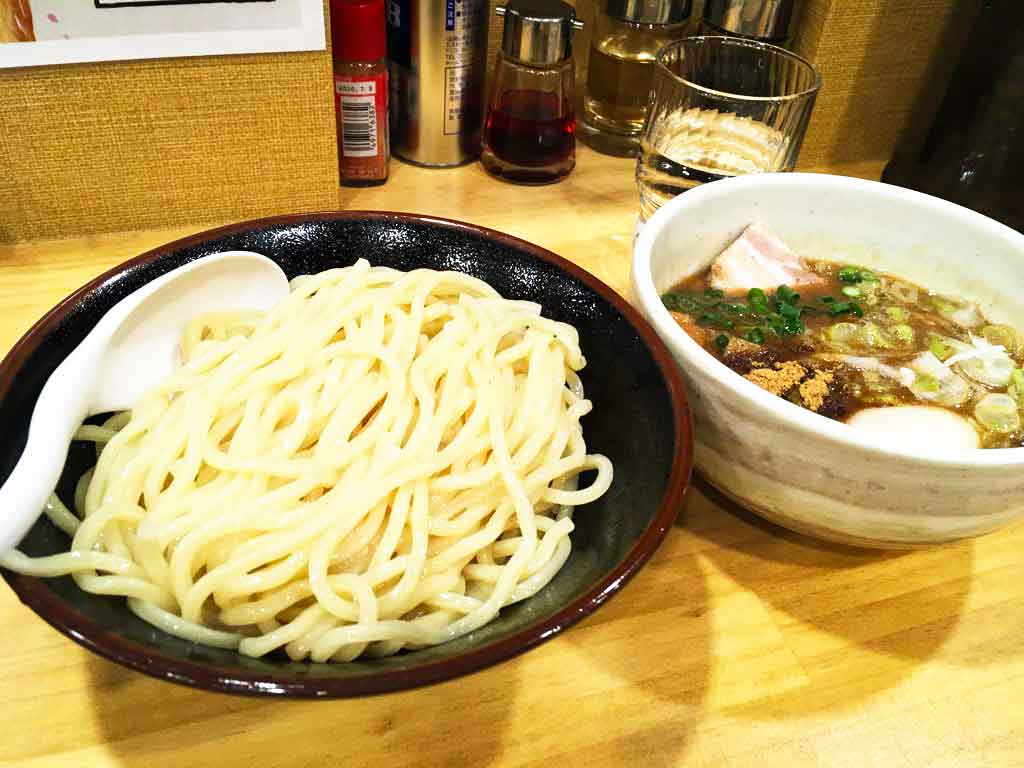煮干し醤油ベースの上州もりそば
