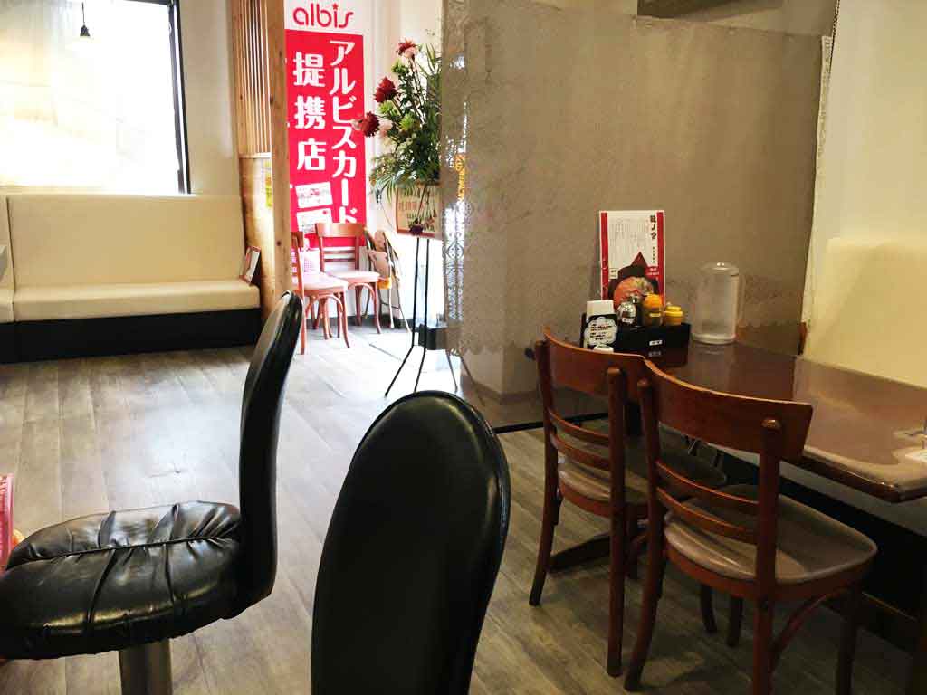 龍之介の店内の様子