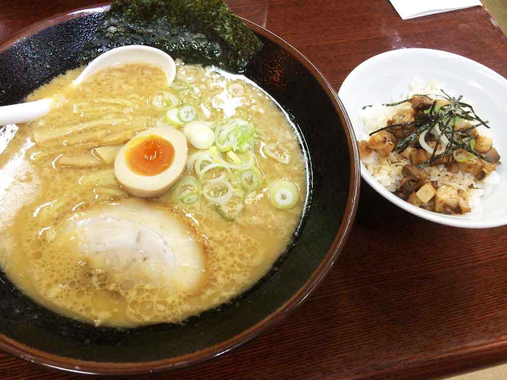 龍之介とんこつラーメン