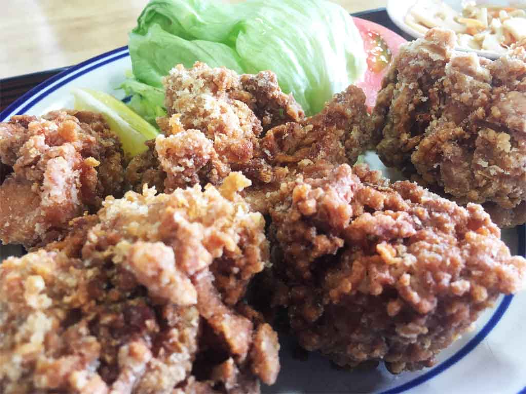 とにかく大きいからあげが5つもある