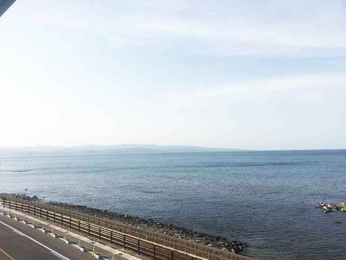 富山湾が一望できる