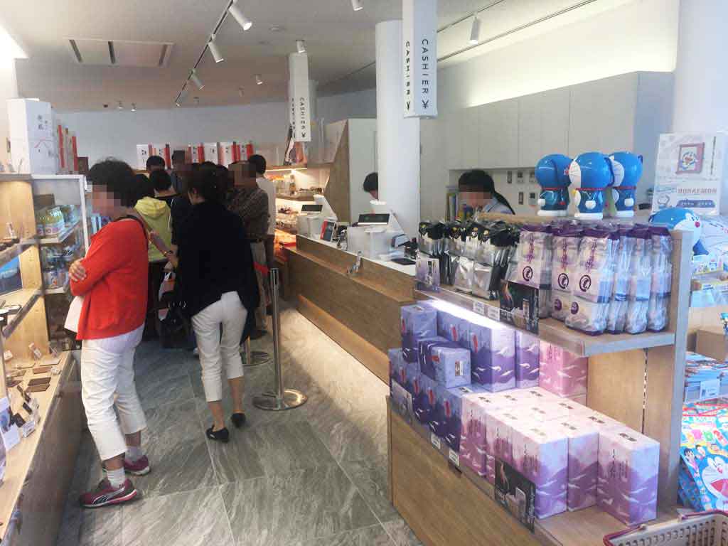 ドラえもんグッズも販売