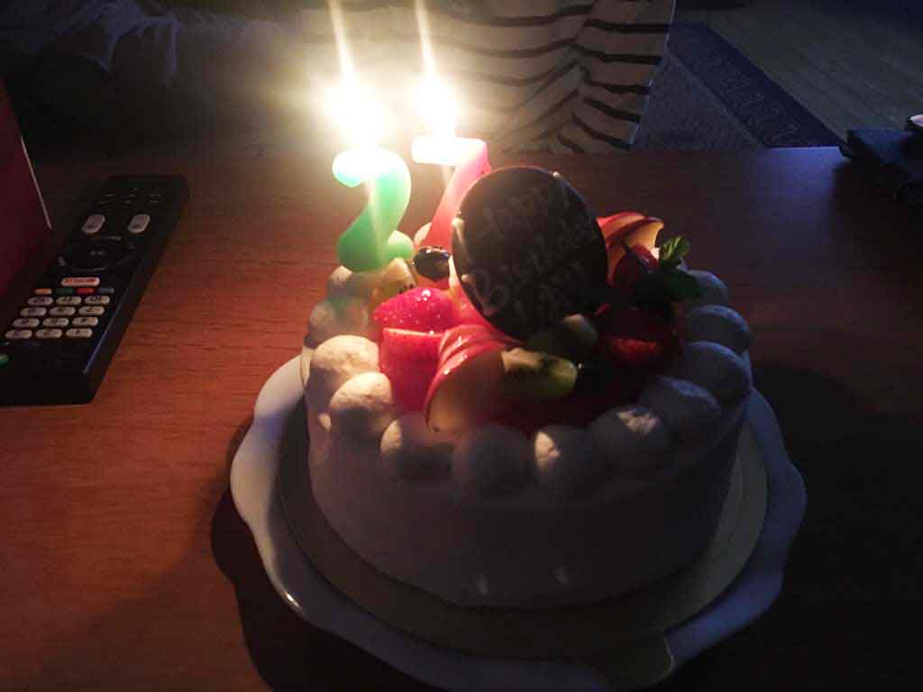 ぷちロールの誕生日ケーキ
