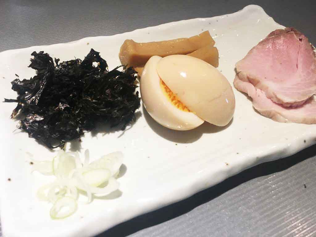 チャーシューがうまい、別盛りトッピング