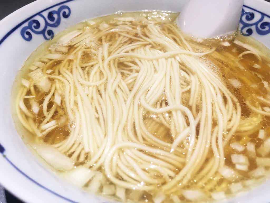 【貪瞋痴(とんじんち)】氷見産煮干しラーメン「ミシュランが認める一杯に感動」