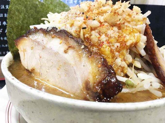 野菜炒めをかきわける