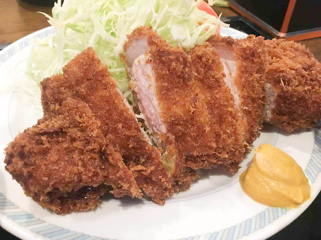 【はぎ亭】家族で楽しめる定食屋、トンカツとハンバーグがおすすめ!