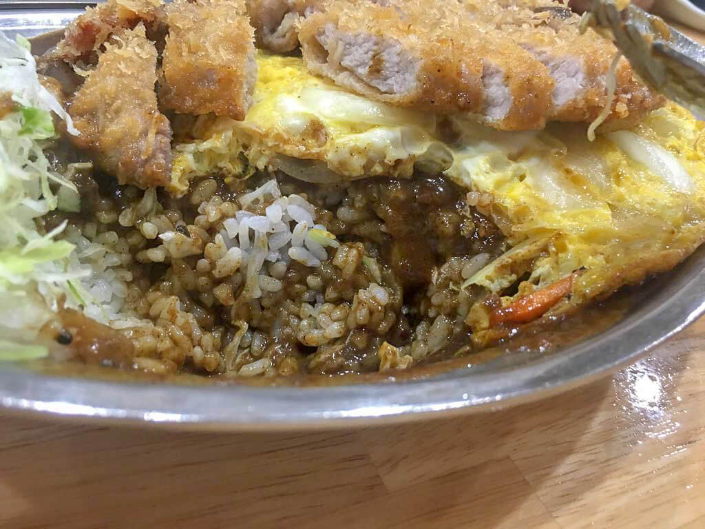 ごはんのサイズ感がすごい