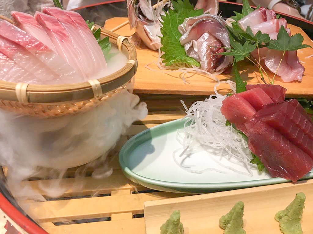 お造りの盛り合わせ