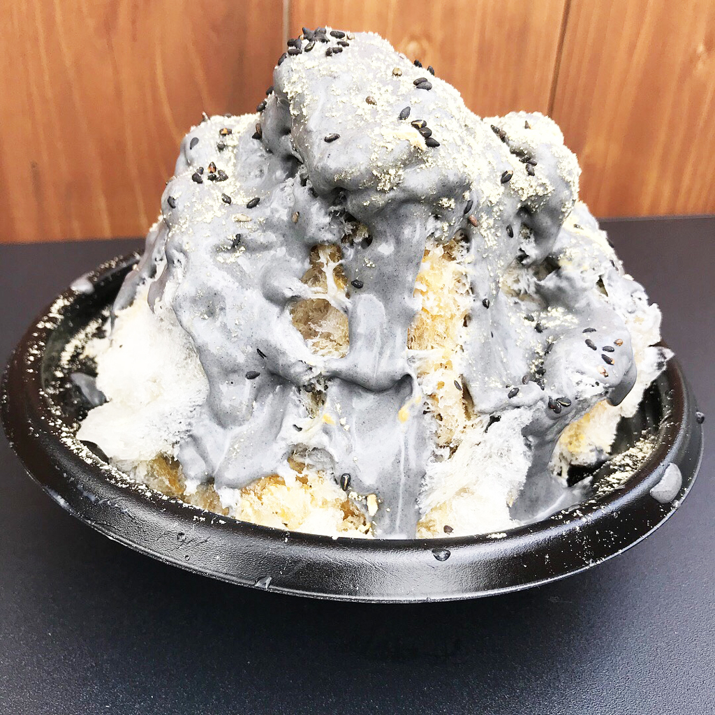 和スイーツ風かき氷「くろごまきなこ」