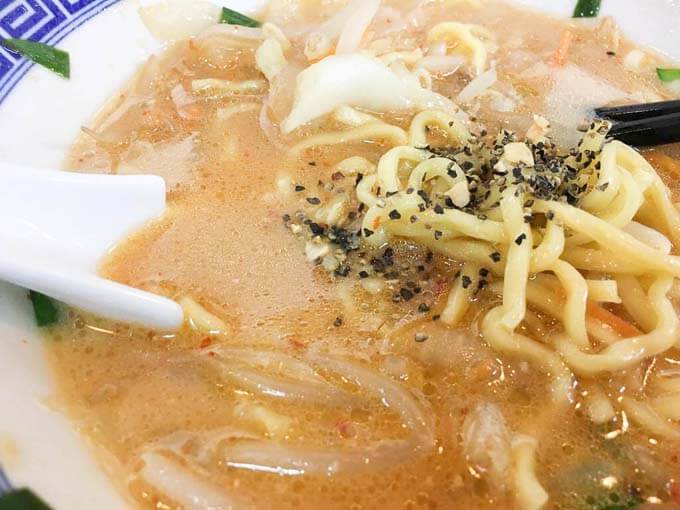 丸超特製の黒コショウがおすすめ