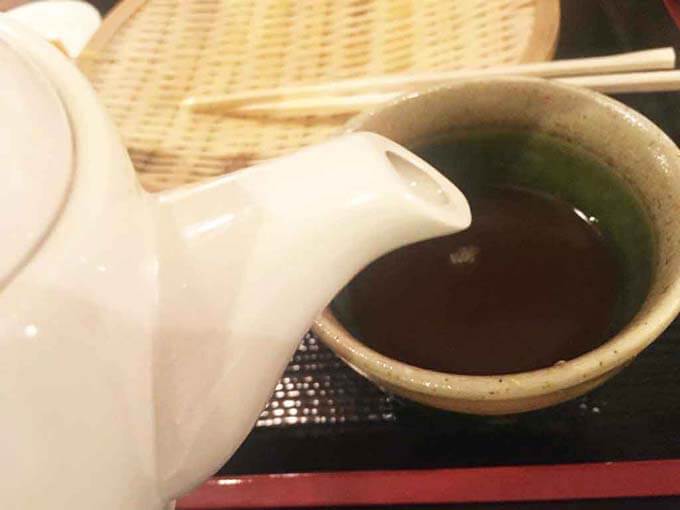 蕎麦湯で〆る