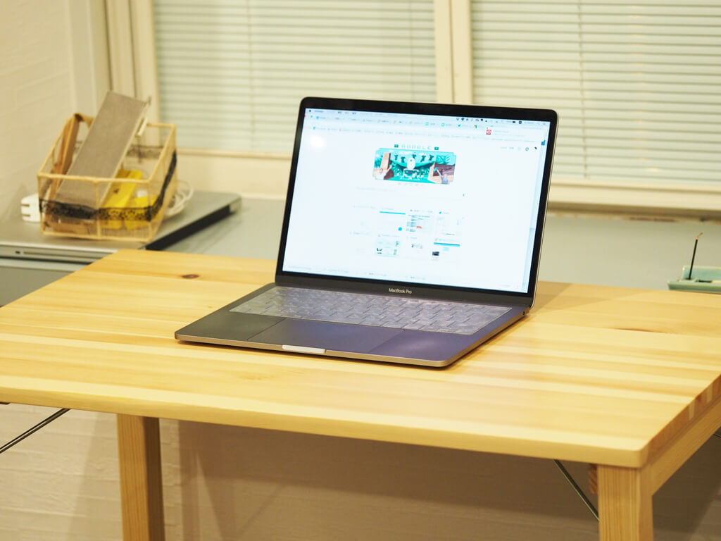 相棒のMacBookPro(13インチ)