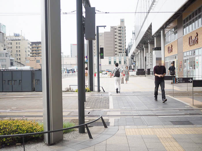 セブンイレブン前の市電の踏切