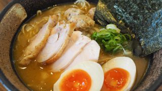 【麺屋 虎珀(こはく)】高岡にオープンした鶏白湯ラーメン、濃厚だけどあっさりの至極の一杯