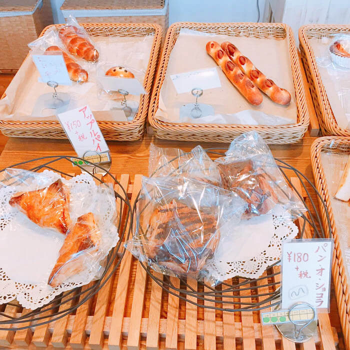 店内のパン その2
