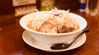 【麺家なると】ラーメンのメニューが豊富!!「なる二郎」の麺特盛を食らってきました