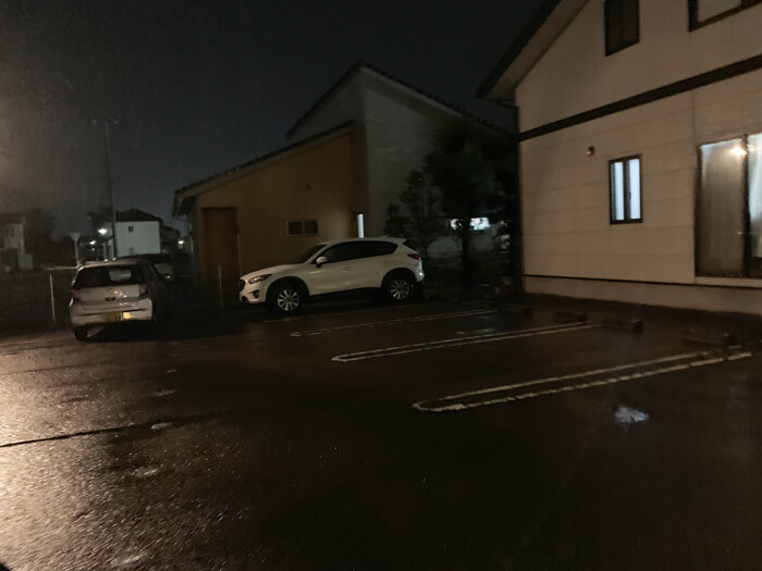 駐車場 正面