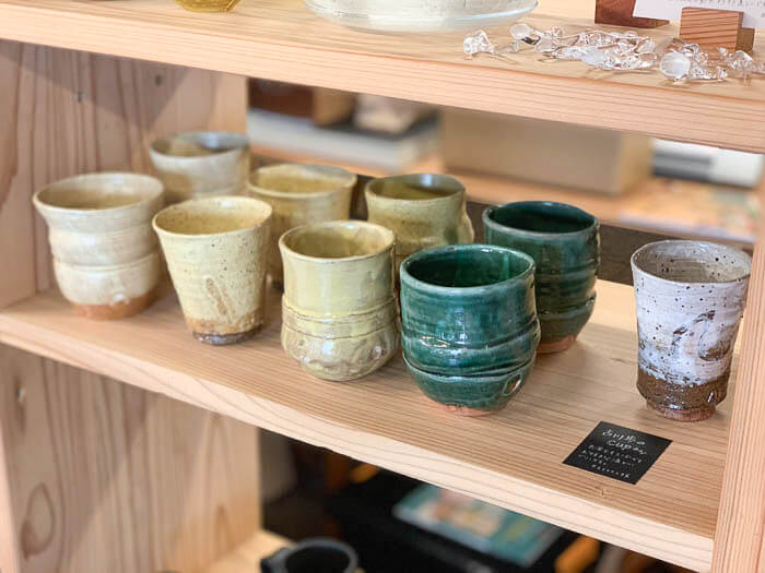 手作りのカップ