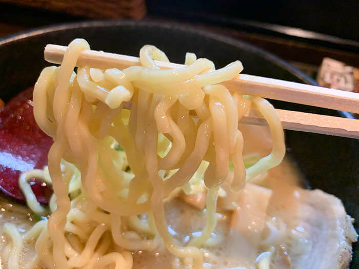 中太のちぢれ麺