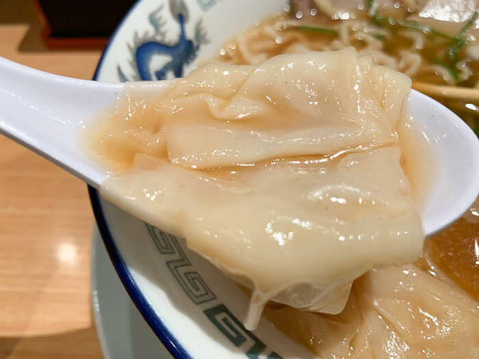 プルプルのワンタン