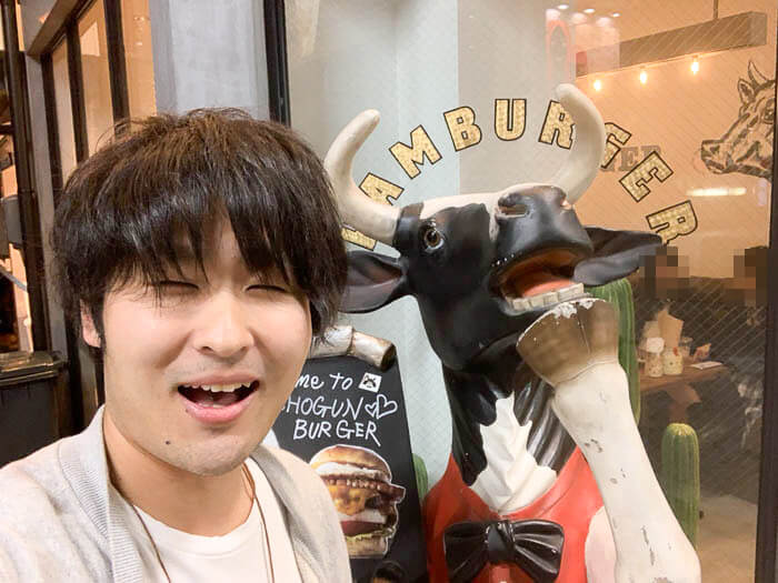 店頭で記念撮影