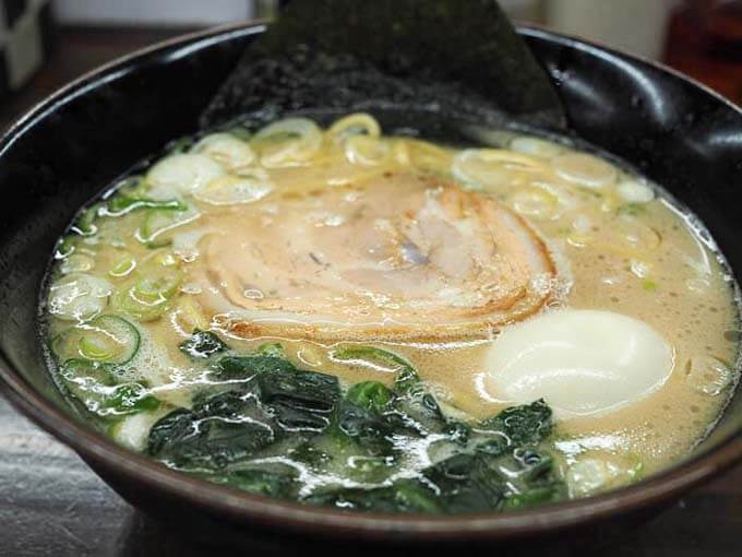 麺王の豚骨醤油ラーメン