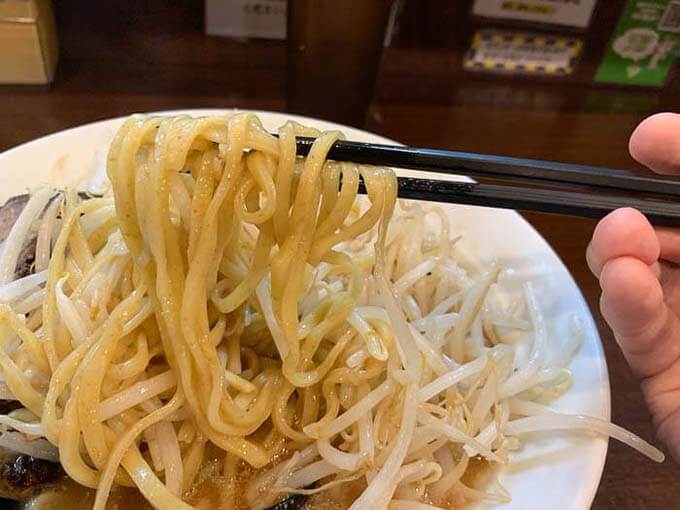 平らな麺がおいしい