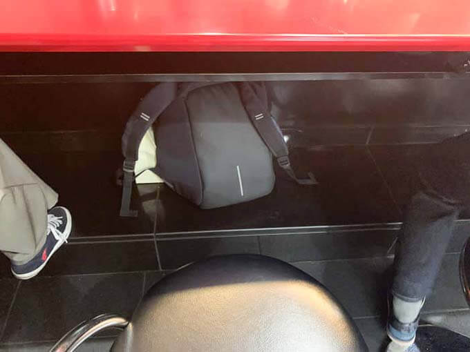 手荷物を収納できる