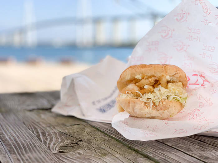 【白エビバーガー 道の駅】カモンパーク新湊のご当地バーガー「さくさく天ぷらとマヨネーズがマッチ」
