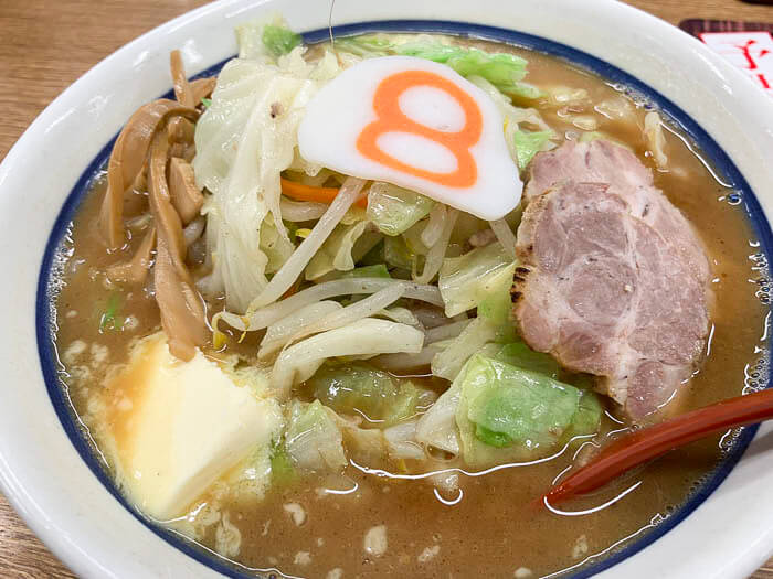 【8番らーめん】おすすめは味噌ラーメン!!バタートッピングは鉄板「富山駅前でも食べられる」