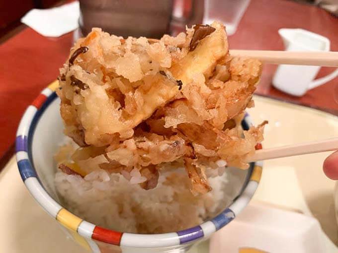 野菜かきあげのサイズ感にびっくり