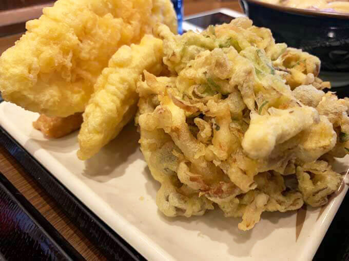 舞茸と鶏肉の天ぷらがうまい