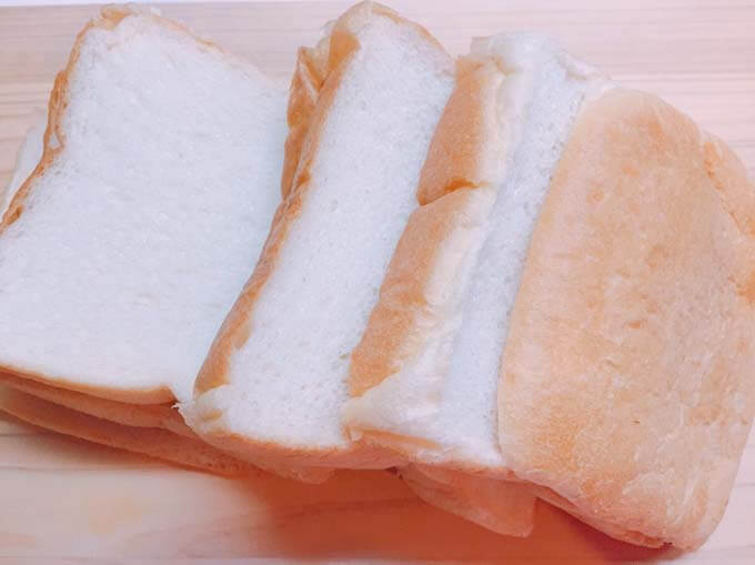 中身がずっしりした食パン