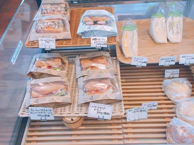 バケットを使ったサンドイッチ