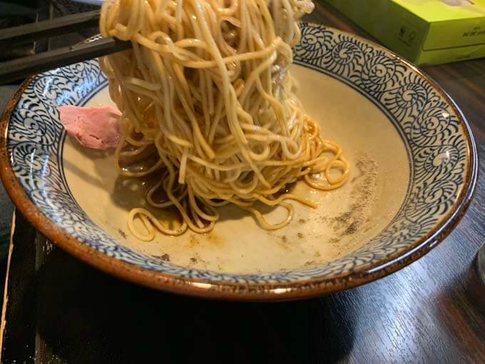 麺とスープを和える