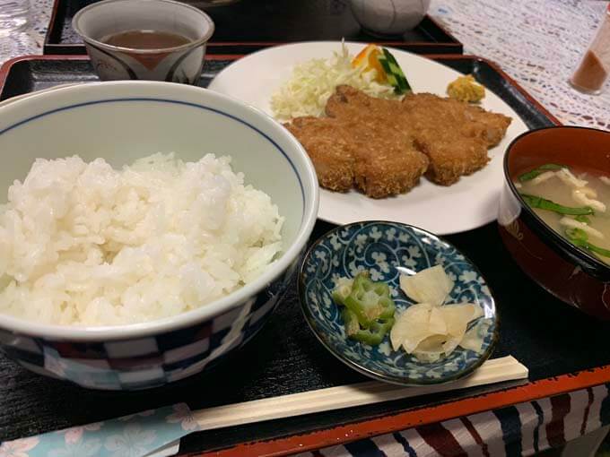 人気のとんかつ定食