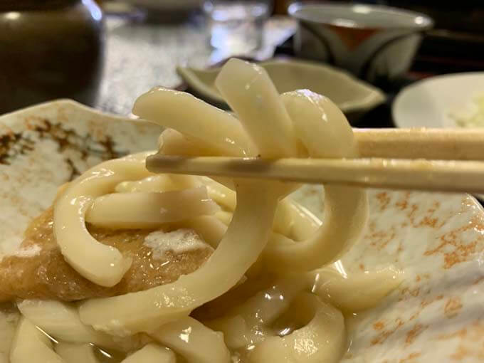 コシのある太麺のうどん