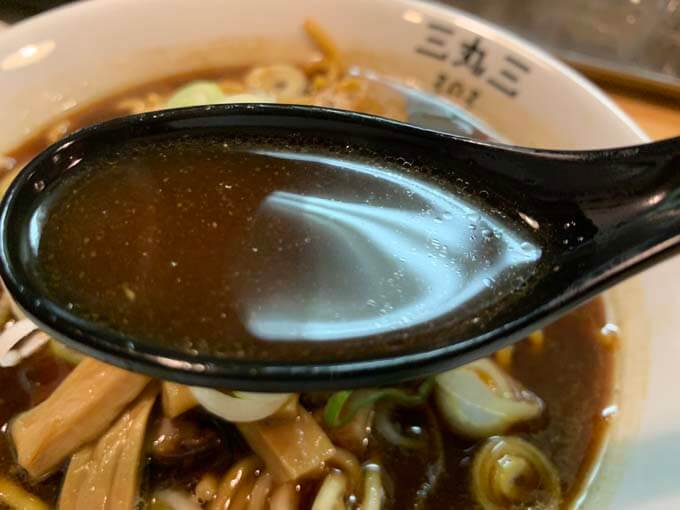 濃口だけどさっぱりした醤油スープ