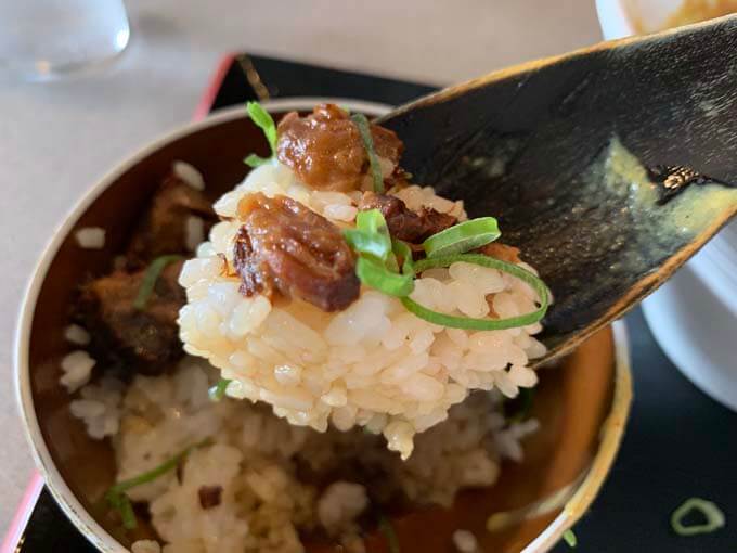 あっさりタレと県産コシヒカリを使用