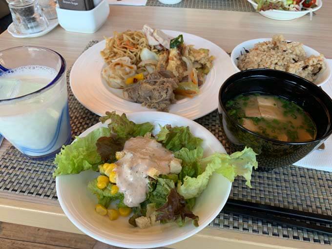 張り切りすぎる朝食